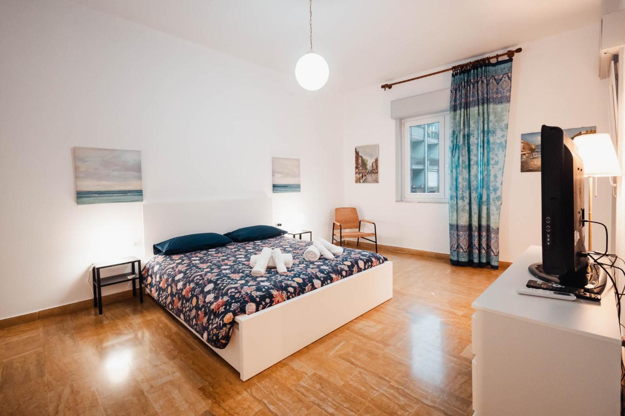 Apartamento Sweethome Ampio Bilocale In Centro Con Parcheggio Gratuito Coperto Vicino A Stazione Como-milano *